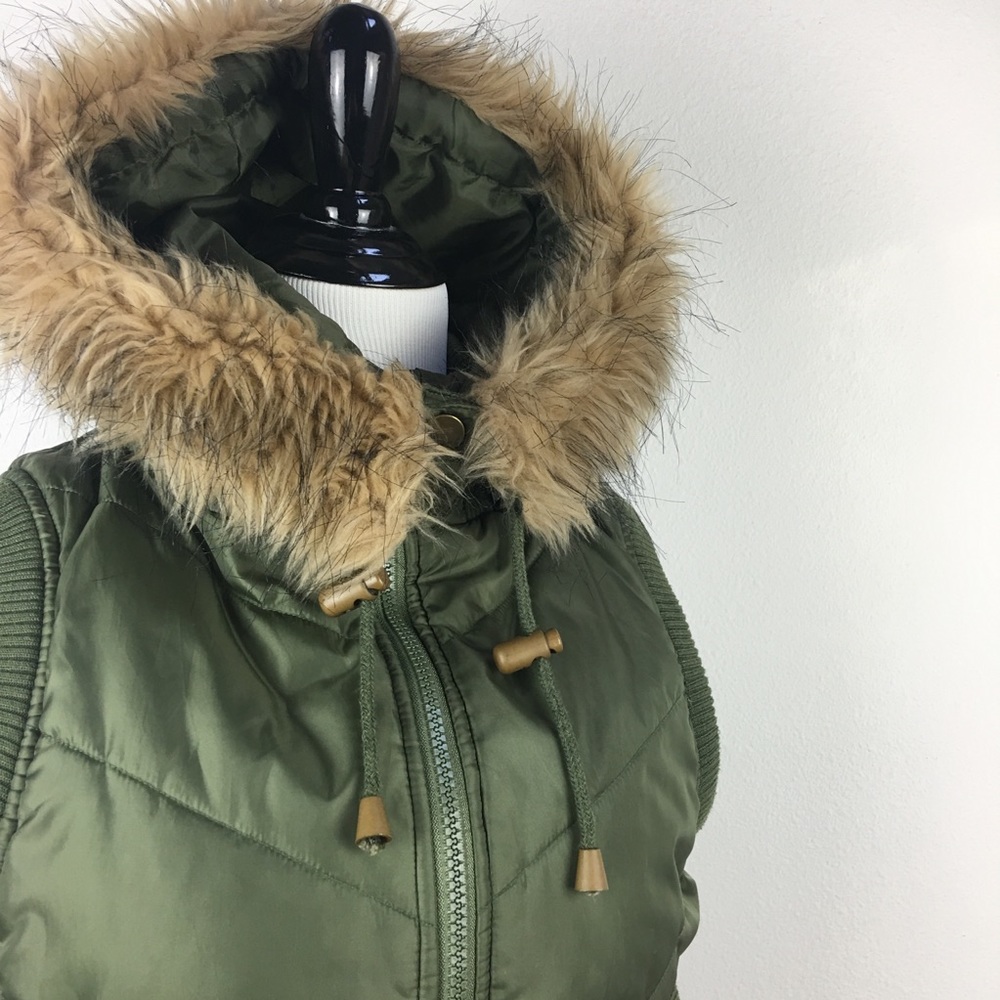 Olive Puffer Vest | Removable Faux Fur Hood | Sz M